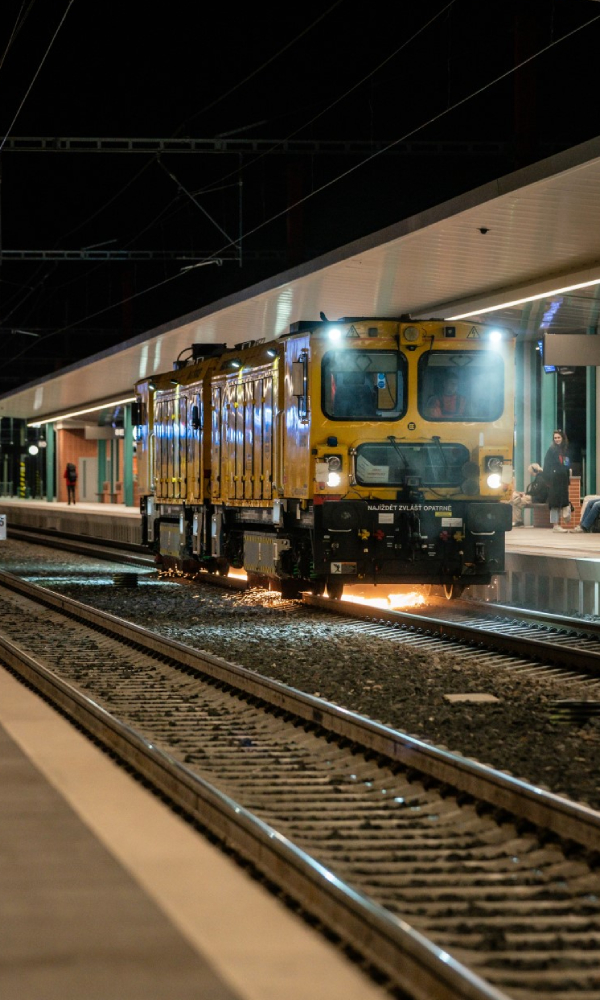 Práce na modernizaci Uzlu Pardubice nikdy nespí