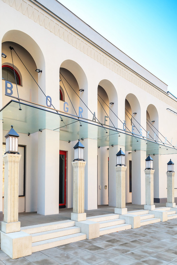 Krása starých biografů