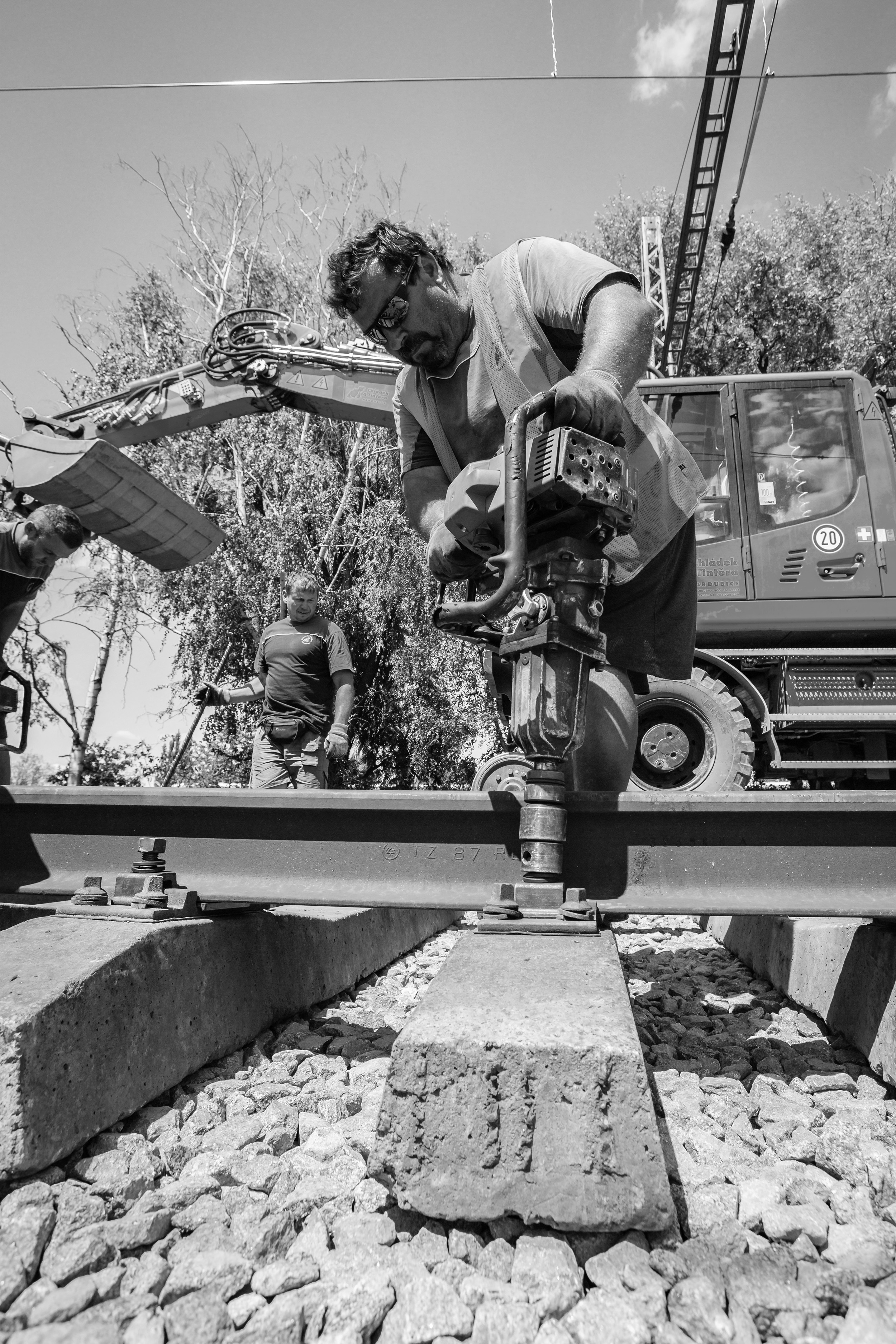 STAVEBNÍ DĚLNÍK KOLEJOVÝCH STAVEB